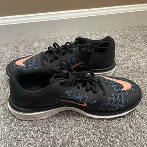 Women’s Nike Runner Sneakers size 7